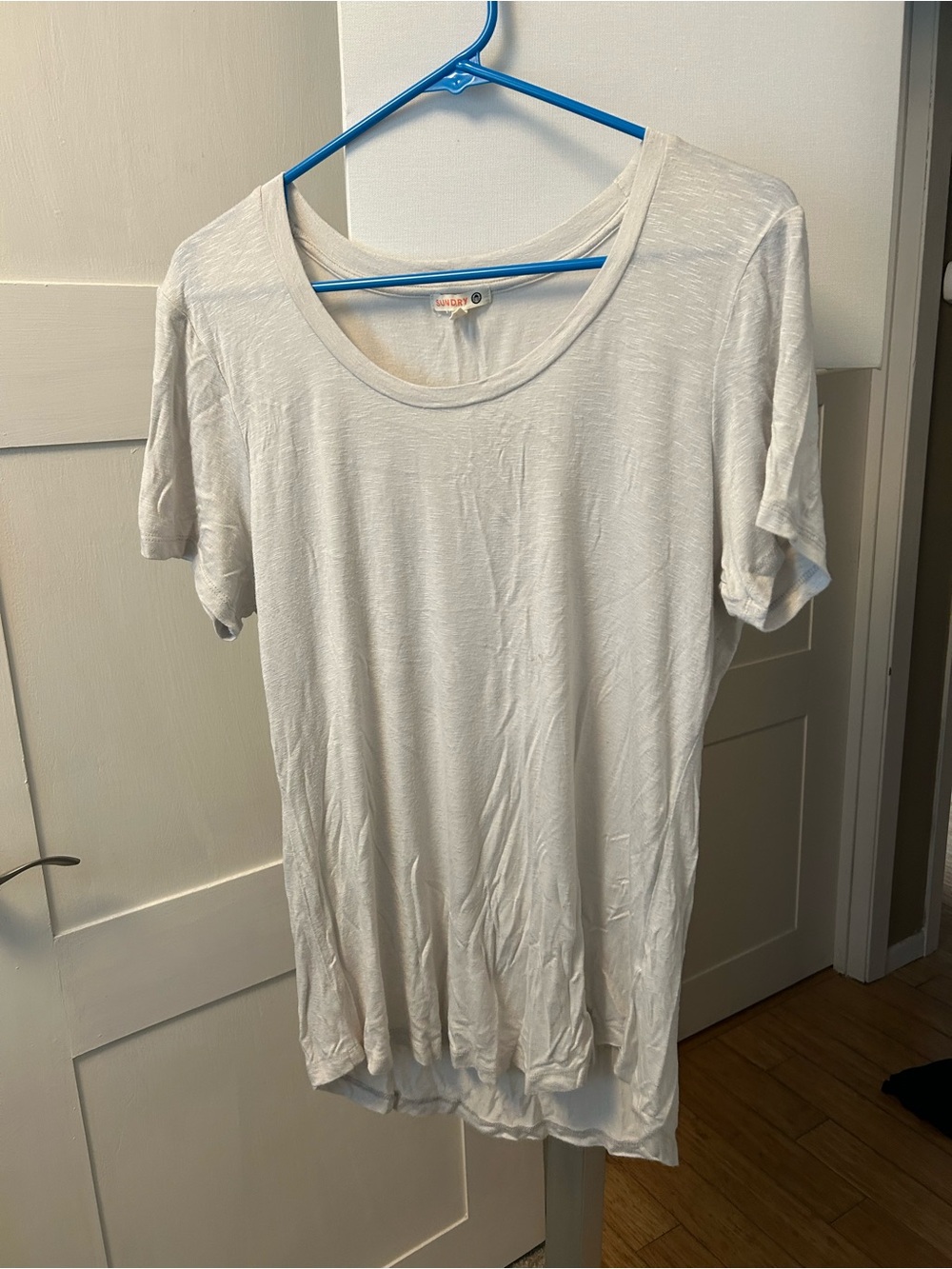 Sundry White Scoop Neck Short Sleeve Tee